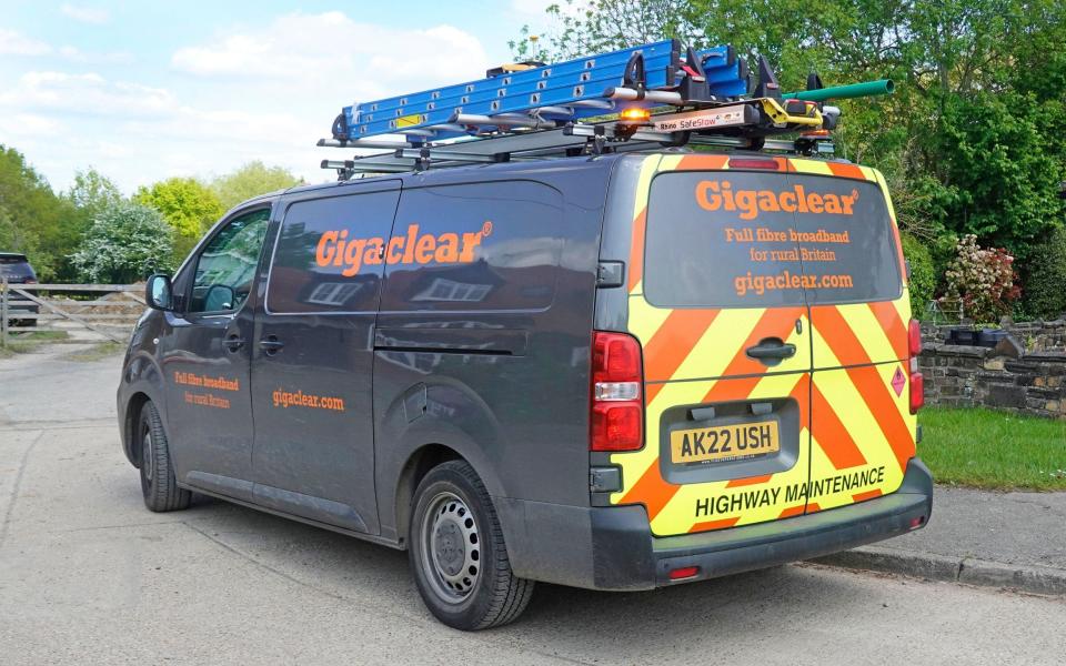 Krisis Keuangan Gigaclear Ancaman bagi Dana Pensiun dan Jaringan Internet Pedesaan