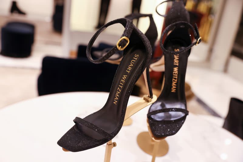 Tapestry Jual Merek Stuart Weitzman ke Caleres Seharga 105 Juta Dolar