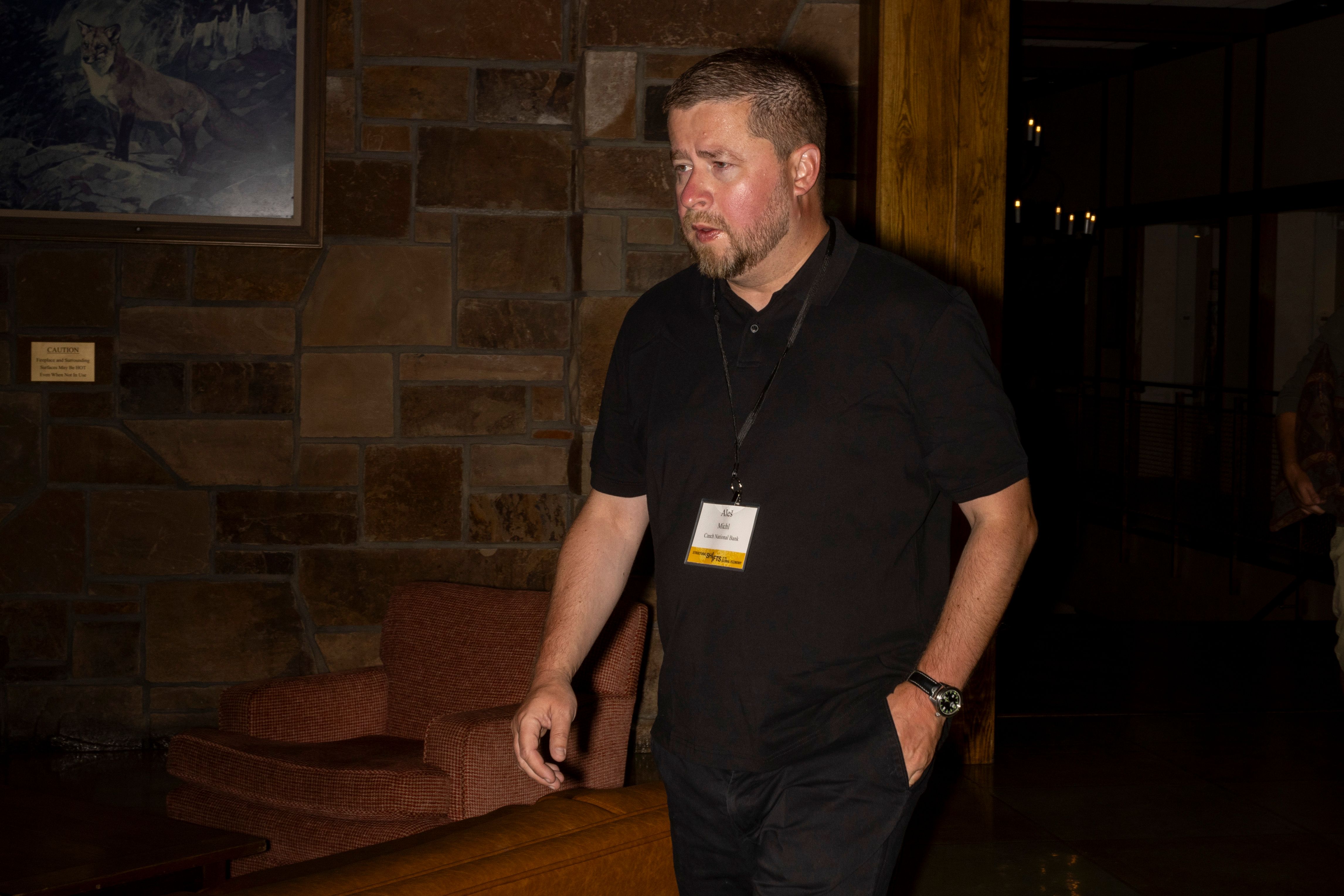 Bitcoin Tidak Perlu 'Dikumpulkan Bersama' Dengan Kripto: Kepala Bank Sentral Ceko Michl