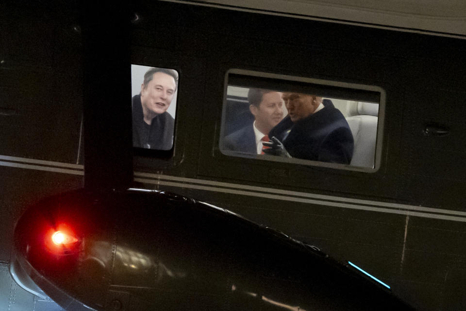 Trump Dukung Pembagian Hasil Penghematan Pemerintah Sebagai Dividen Warga