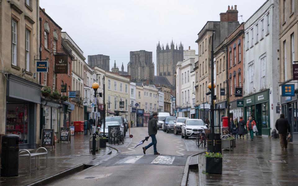 Kepercayaan Konsumen Anjlok, High Street Inggris Terancam Krisis Besar
