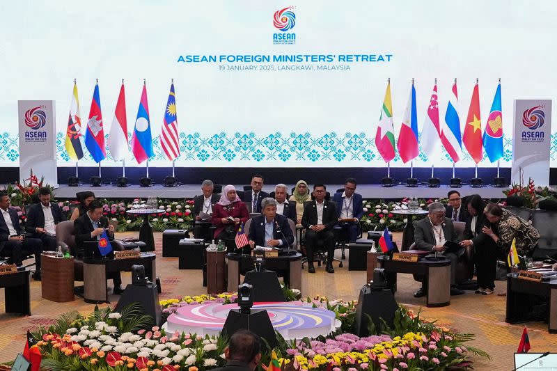 ASEAN Akan Gelar KTT Khusus Hadapi Tarif Baru AS yang Mengancam Perdagangan