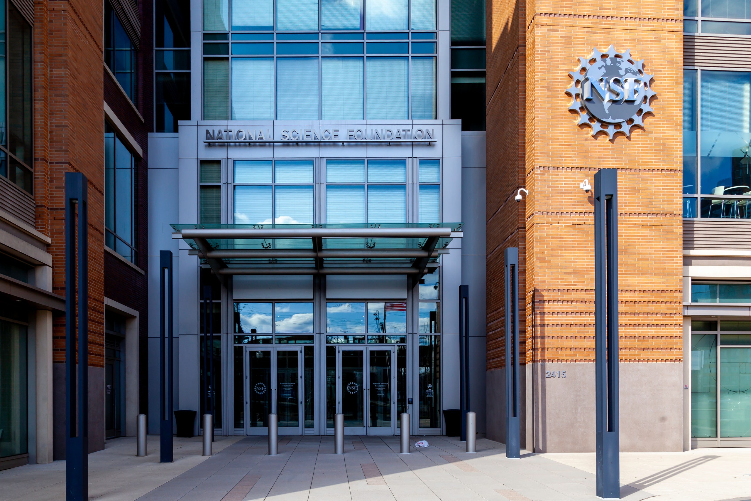 Pemutusan Hubungan Kerja Mendadak di NSF Guncang Dunia Riset AS