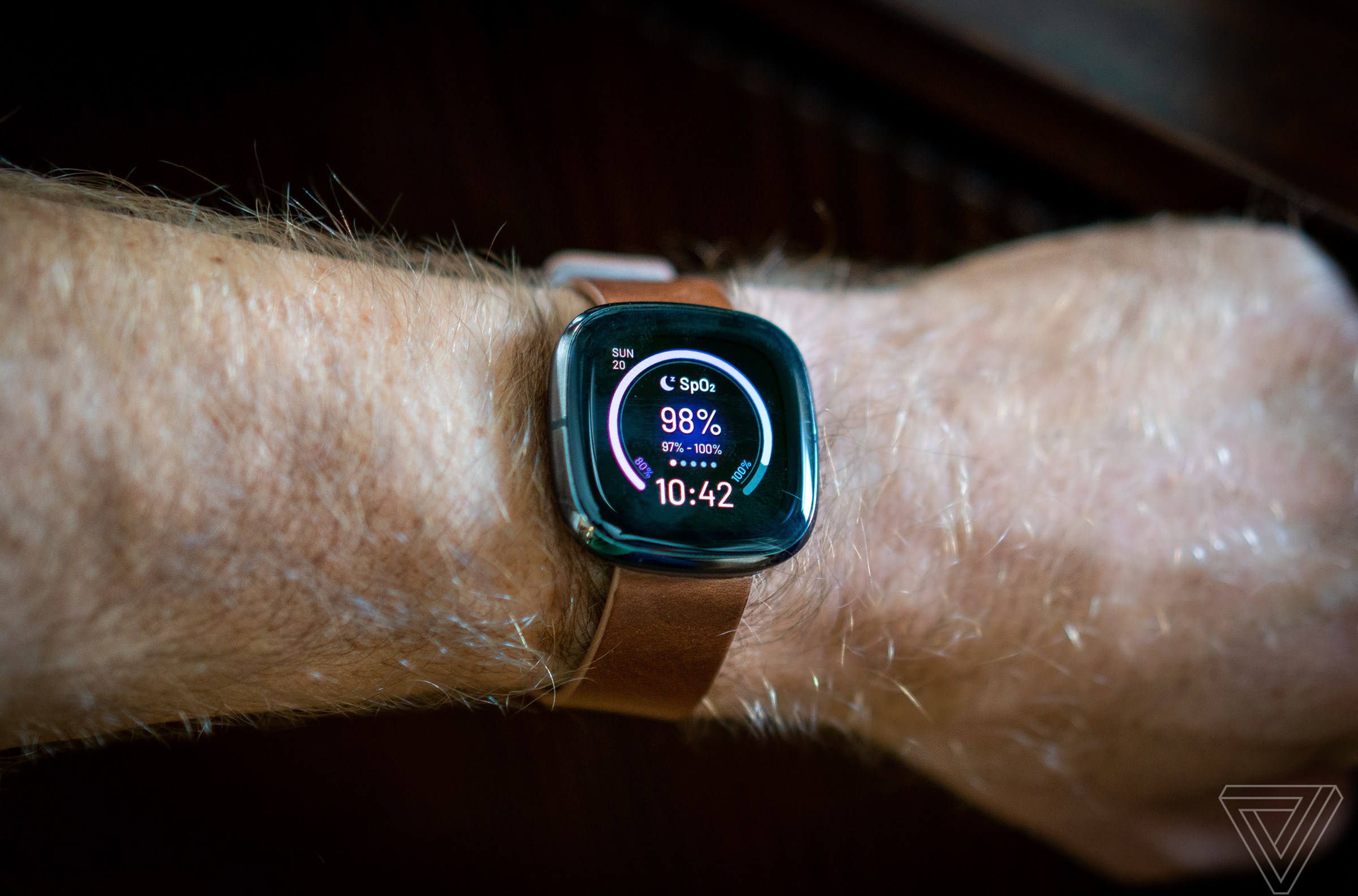 Pembaruan Firmware Fitbit: Kurangi Risiko Panas, Tapi Baterai Cepat Habis