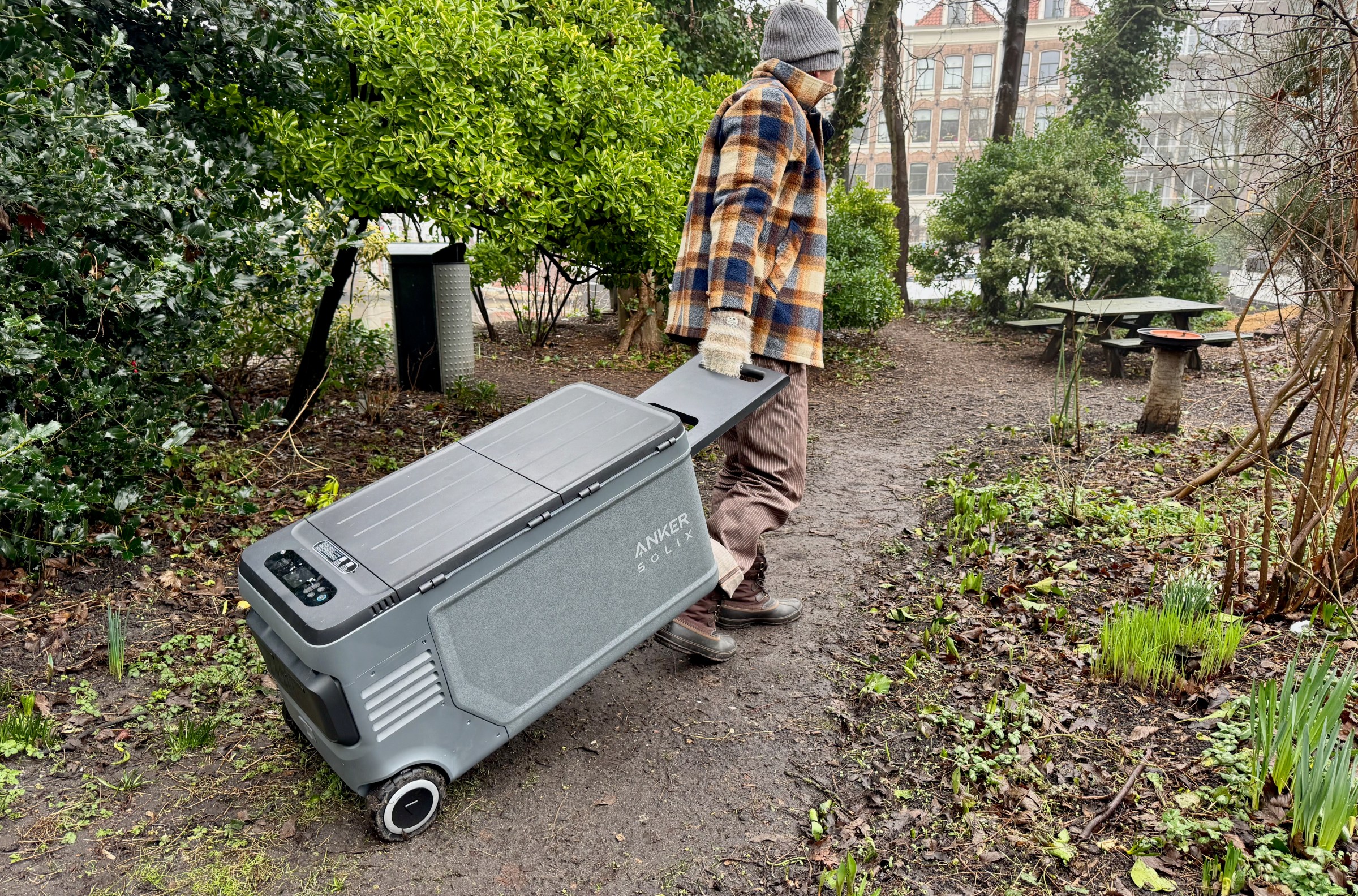 Anker Solix EverFrost 2: Kulkas Portabel Besar dengan Fitur Canggih tapi Banyak Kekurangan