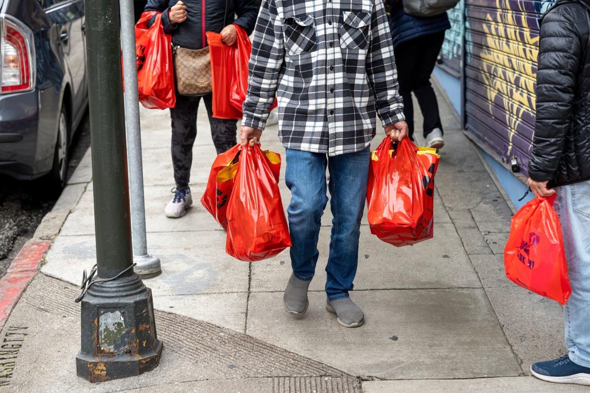 Inflasi AS Melambat Tapi Tekanan Harga Memaksa Fed Tetap Hati-hati