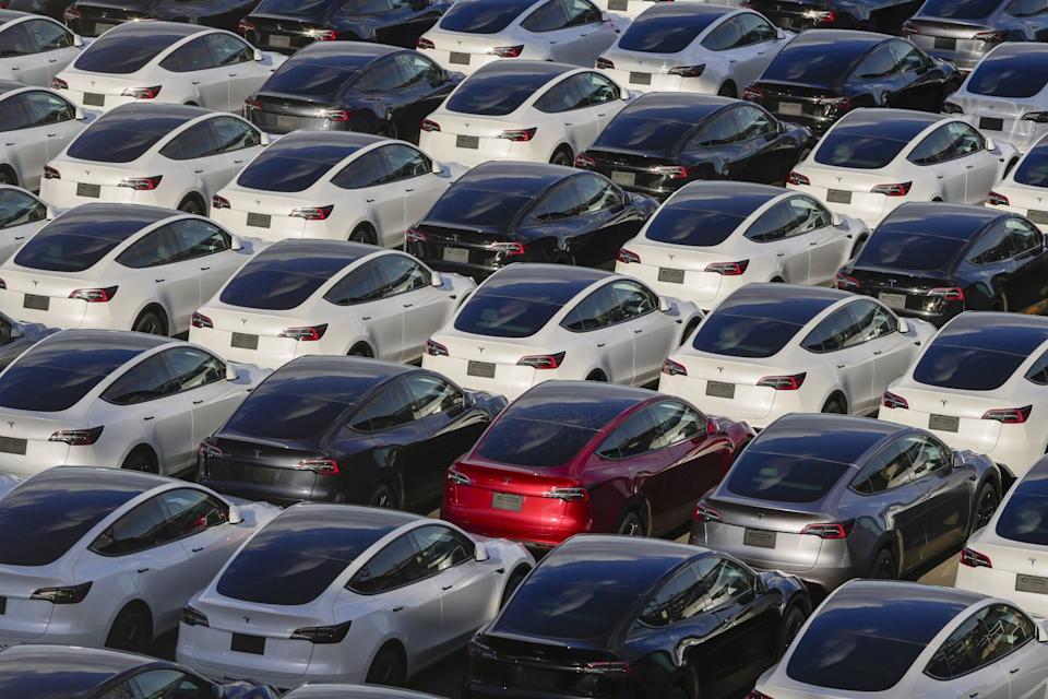 Saham Teknologi Besar AS Turun Tajam Karena Kekhawatiran Ekonomi dan Tarif