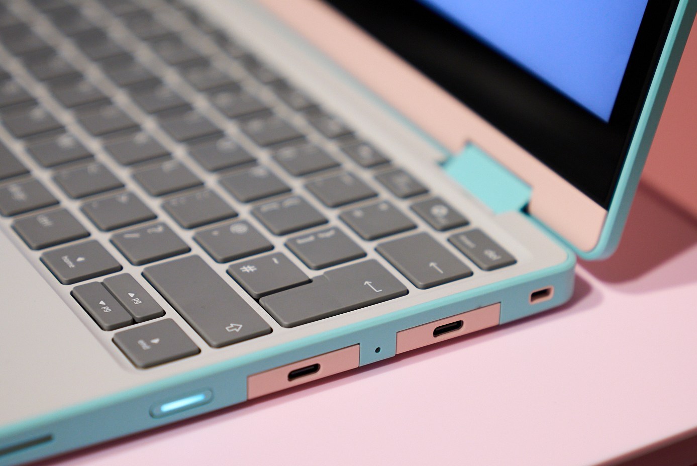 Framework Laptop 12: Laptop Modular Terjangkau Dengan Desain Warna Mint dan Pink