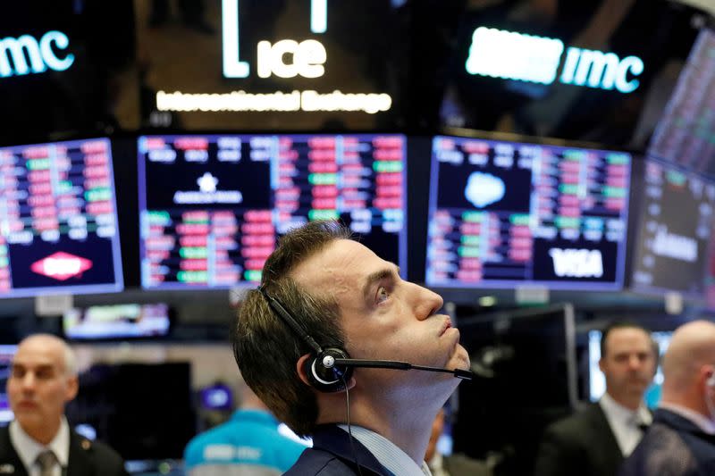 Kebijakan Trump Goyang Pasar AS, Investor Mulai Alih ke Saham Dunia
