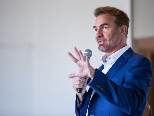 Workhelix: Cara Baru Mengadopsi AI untuk Maksimalkan Nilai di Perusahaan