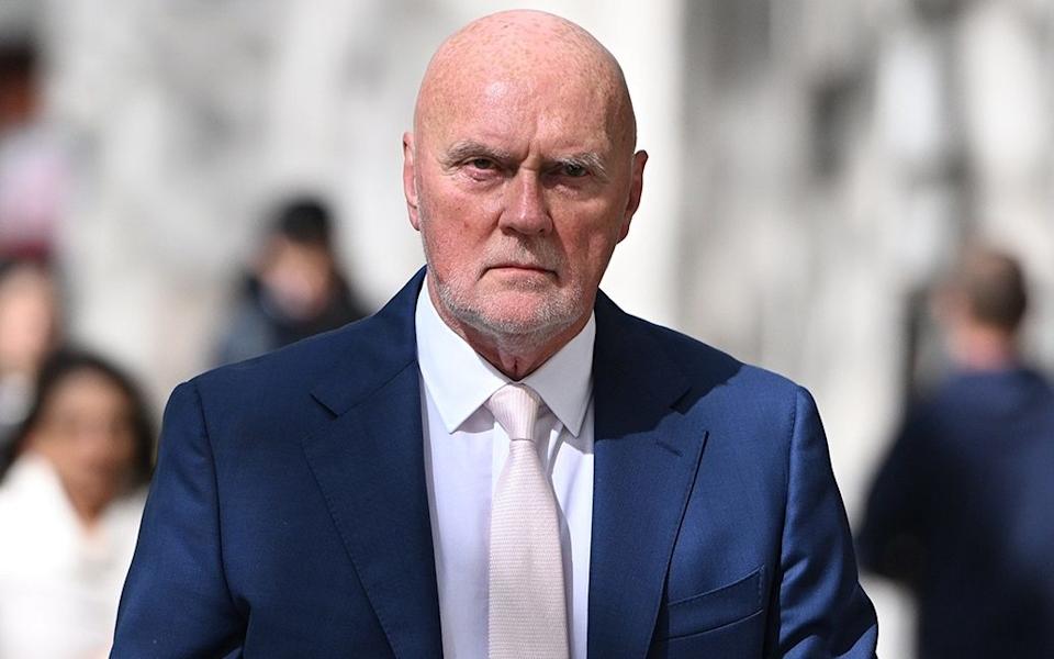 Asda Pangkas Bonus Manajer Setelah Tahun Sulit, Upaya Allan Leighton Pulihkan Supermarket