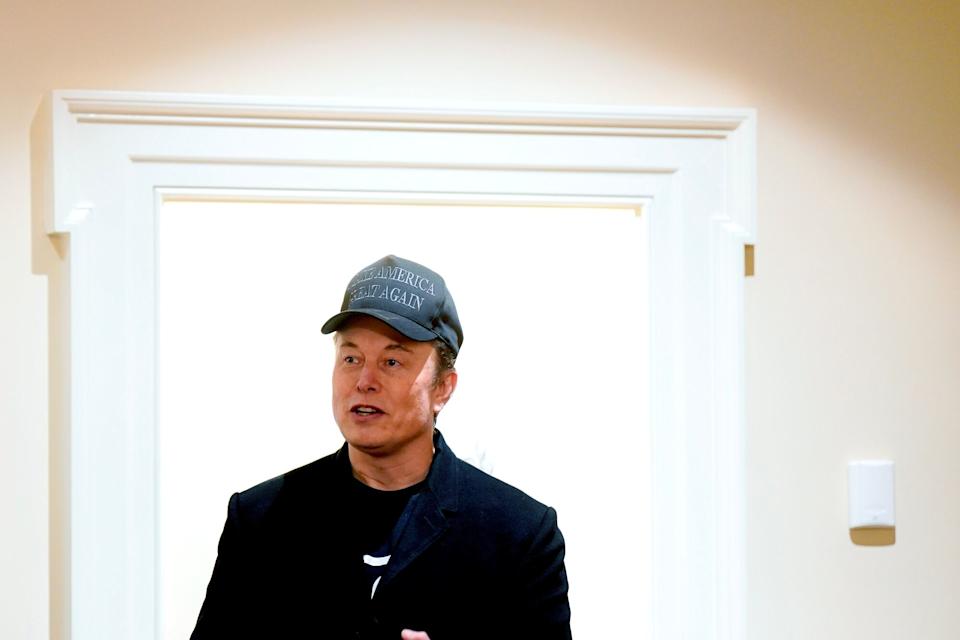 Pekerja Federal AS Diminta Lapor Mingguan, Banyak Kebingungan dan Ancaman PHK