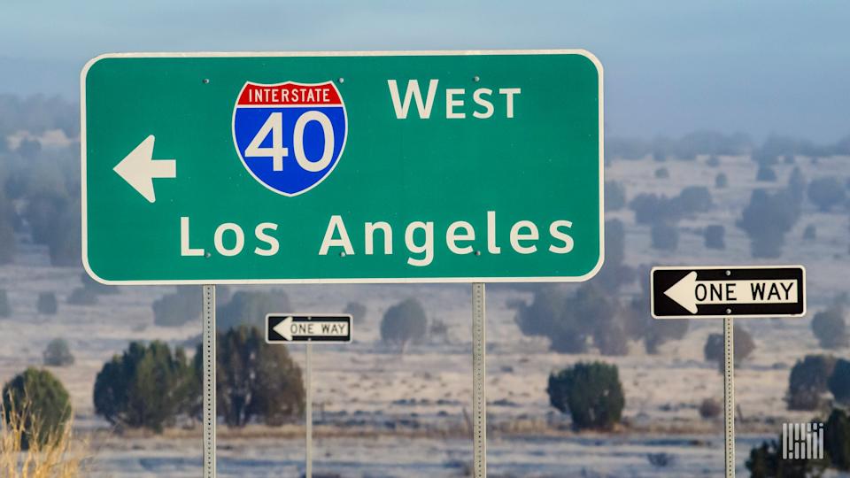 Mengapa Pengemudi Truk Lebih Memilih West Coast Dibanding East Coast Tahun 2025?