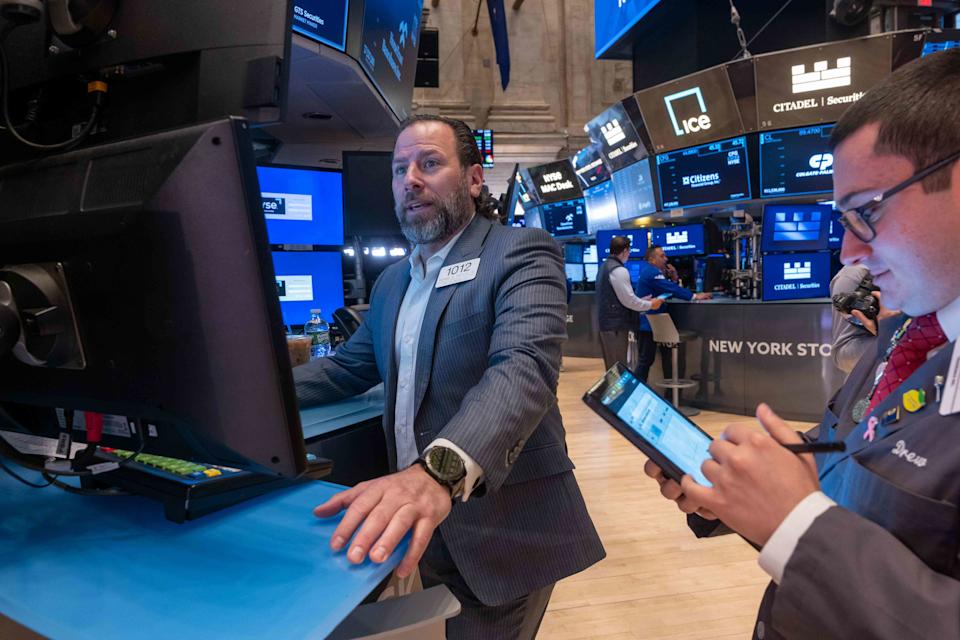 Investor Wajib Pantau, Saham Teknologi dan Ritel Hadapi Ujian Berat Maret Ini