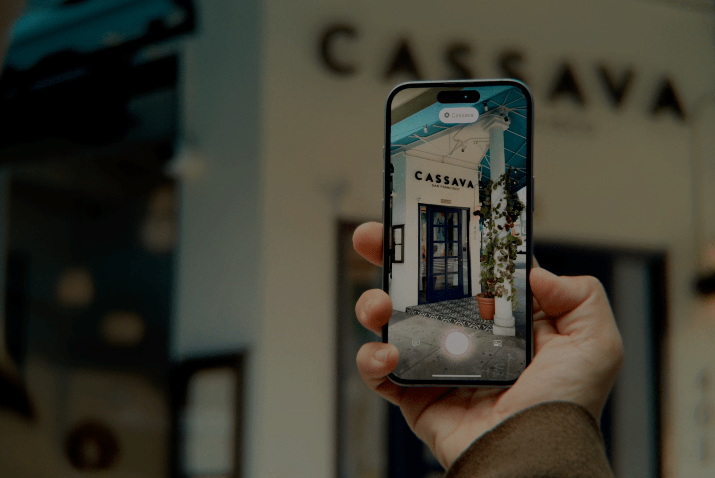 Fitur Visual Intelligence Mirip Google Lens Segera Hadir di iPhone 15 Pro