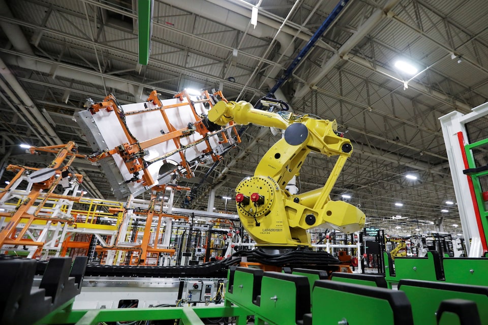 GM Angkat Chief AI Officer untuk Percepat Teknologi di Mobil Masa Depan