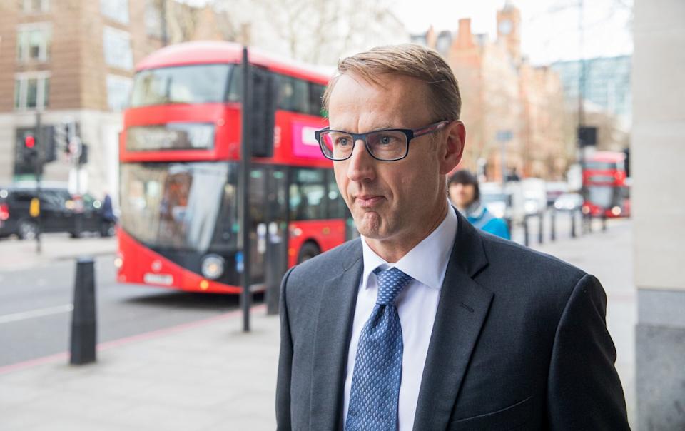 Regulator Inggris Larang Dua Bankir Senior Credit Suisse karena Kasus Korupsi Pinjaman Mozambique