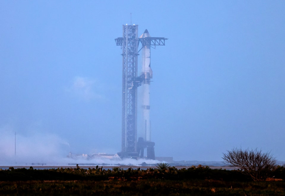 SpaceX Tunda Uji Coba Kedelapan Starship karena Masalah Teknis Inti Roket