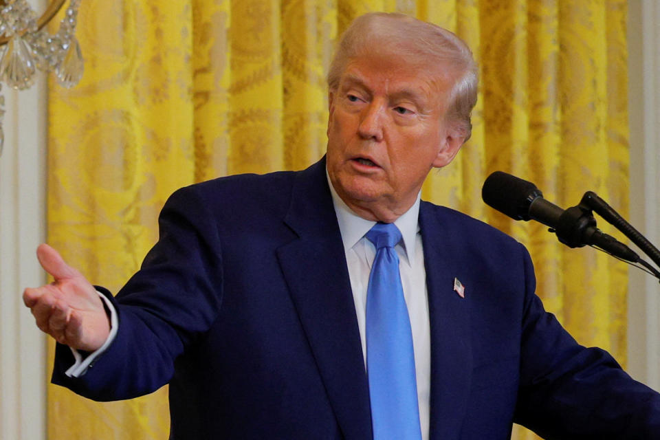 Bagaimana Perang Tarif Trump Hancurkan Kenaikan Saham Pasca-Pemilu