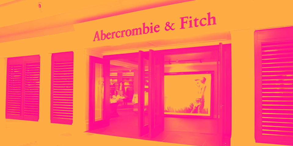 Apakah Saat Ini Waktu Tepat untuk Membeli Saham Abercrombie & Fitch?