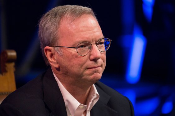 Eric Schmidt dan Para Ahli Anjurkan Strategi Defensif Hindari Perlombaan AI Superkuat