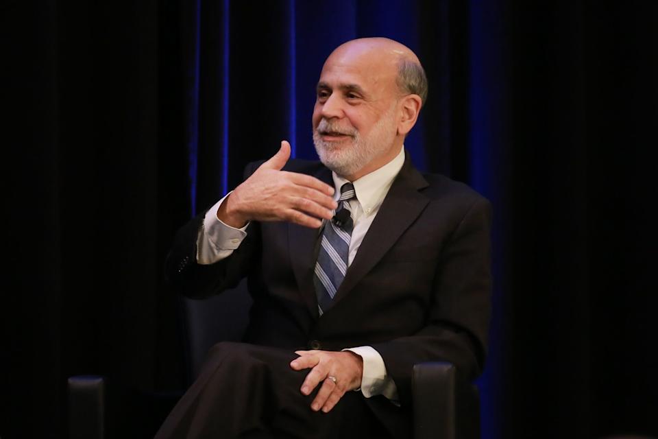 Bernanke: Inflasi Pasca Pandemi Bikin Bank Sentral Sulit Kendalikan Harga