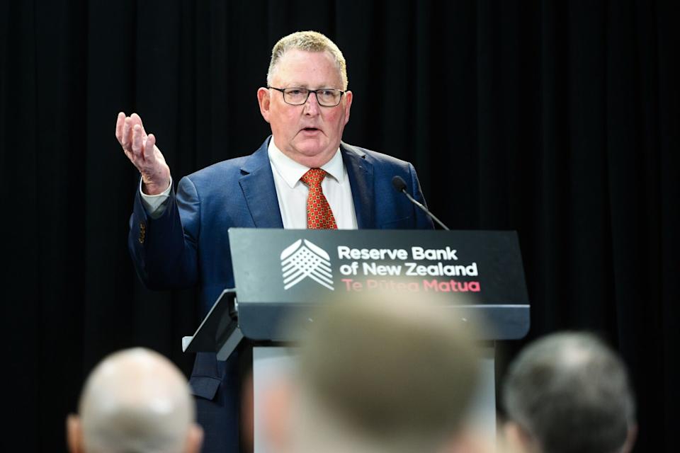 Misteri Pengunduran Diri Gubernur Bank Sentral Selandia Baru dan Tantangannya