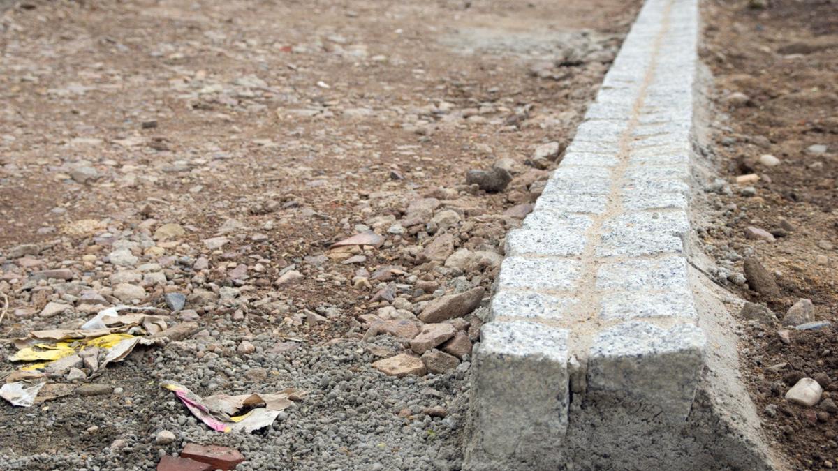 Bakteri Beku Kering Bisa Ubah Cara Menguatkan Tanah dan Beton di Konstruksi