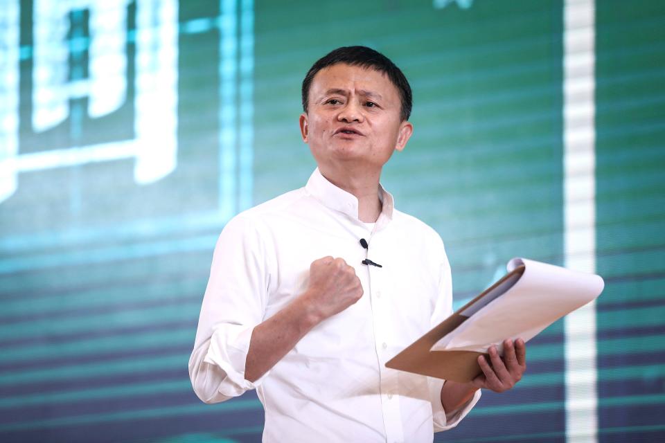 Alibaba Rilis Model AI Efisien, Saham Tiongkok Melonjak Signifikan
