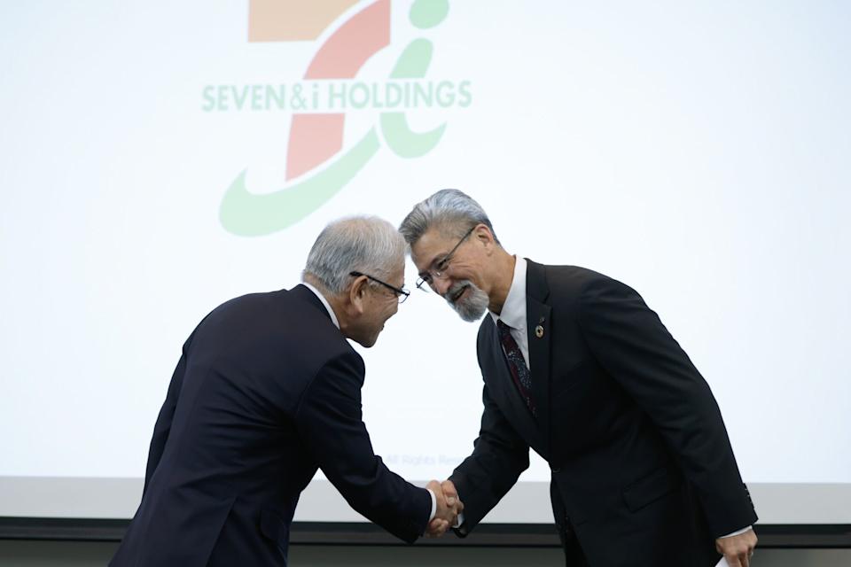 Couche-Tard Bahas Penjualan Toko AS Sebagai Langkah Akuisisi Seven & i