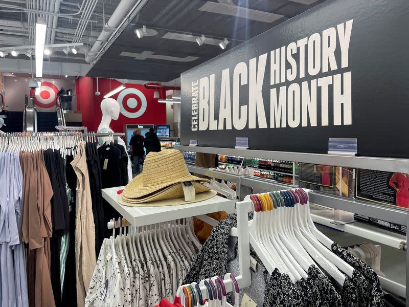 Perusahaan AS Bergerak Cepat Hadapi Tarif Trump, Harga Konsumen Bisa Naik