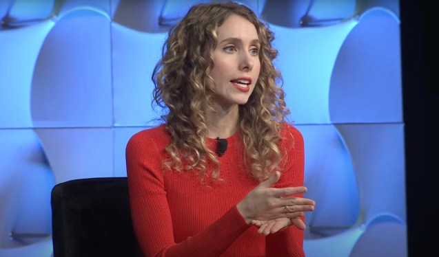 Dampak AI Pendamping Terhadap Hubungan Sosial dan Kesehatan Emosional Manusia