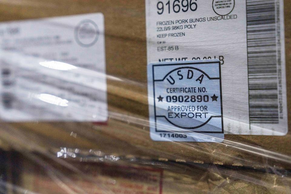 China Terapkan Tarif Balasan Besar-Besaran untuk Produk Kanada Mulai Maret