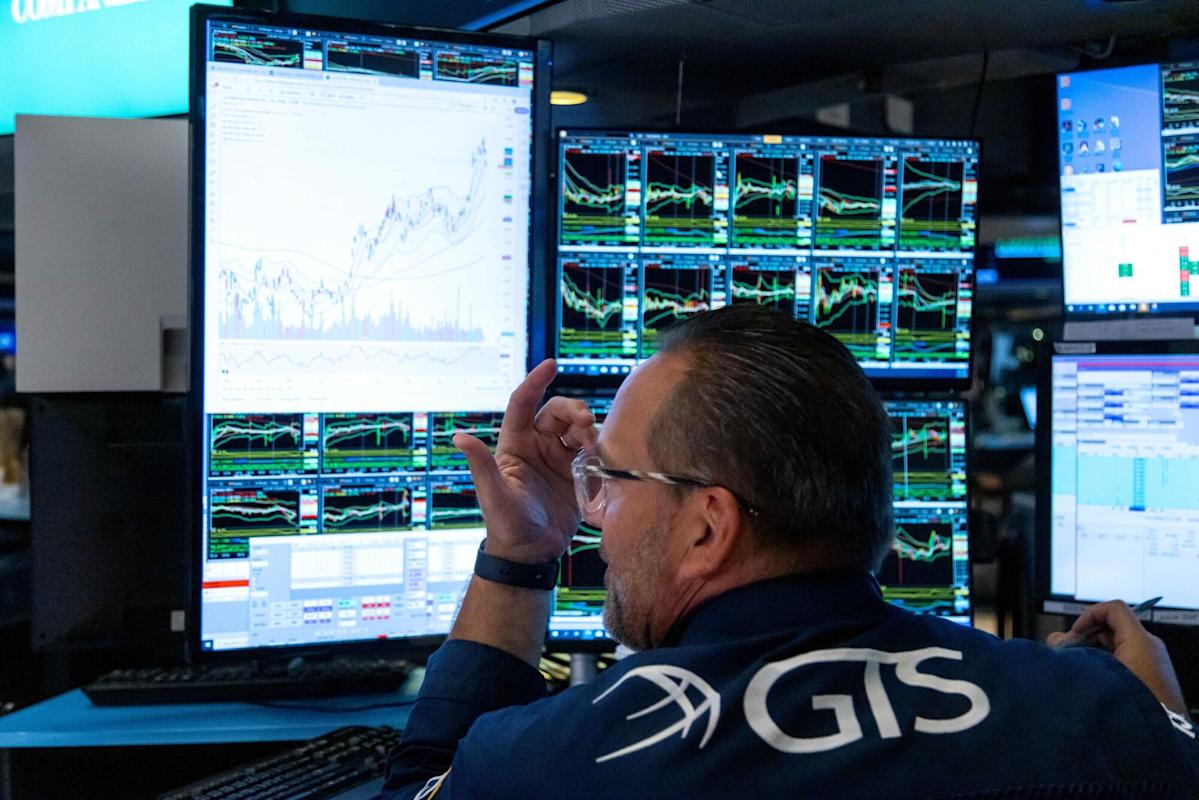 Risiko Resesi Meningkat Akibat Kebijakan Tarif dan Pemutusan Kerja di AS