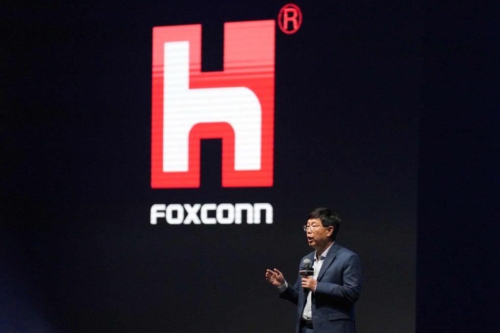 Foxconn Luncurkan Model AI FoxBrain yang Unggul di Matematika dan Logika