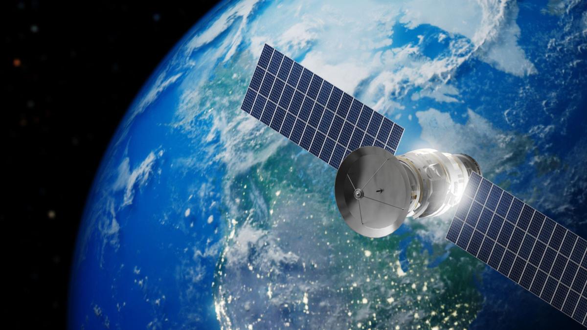 Gas Rumah Kaca Membuat Orbit Satelit Menyusut dan Berisiko Penuh Sampah Antariksa