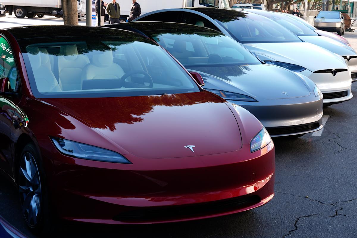 Tesla Tertekan oleh Penurunan Penjualan dan Tantangan Biaya, Tapi Masa Depan AI Cerah
