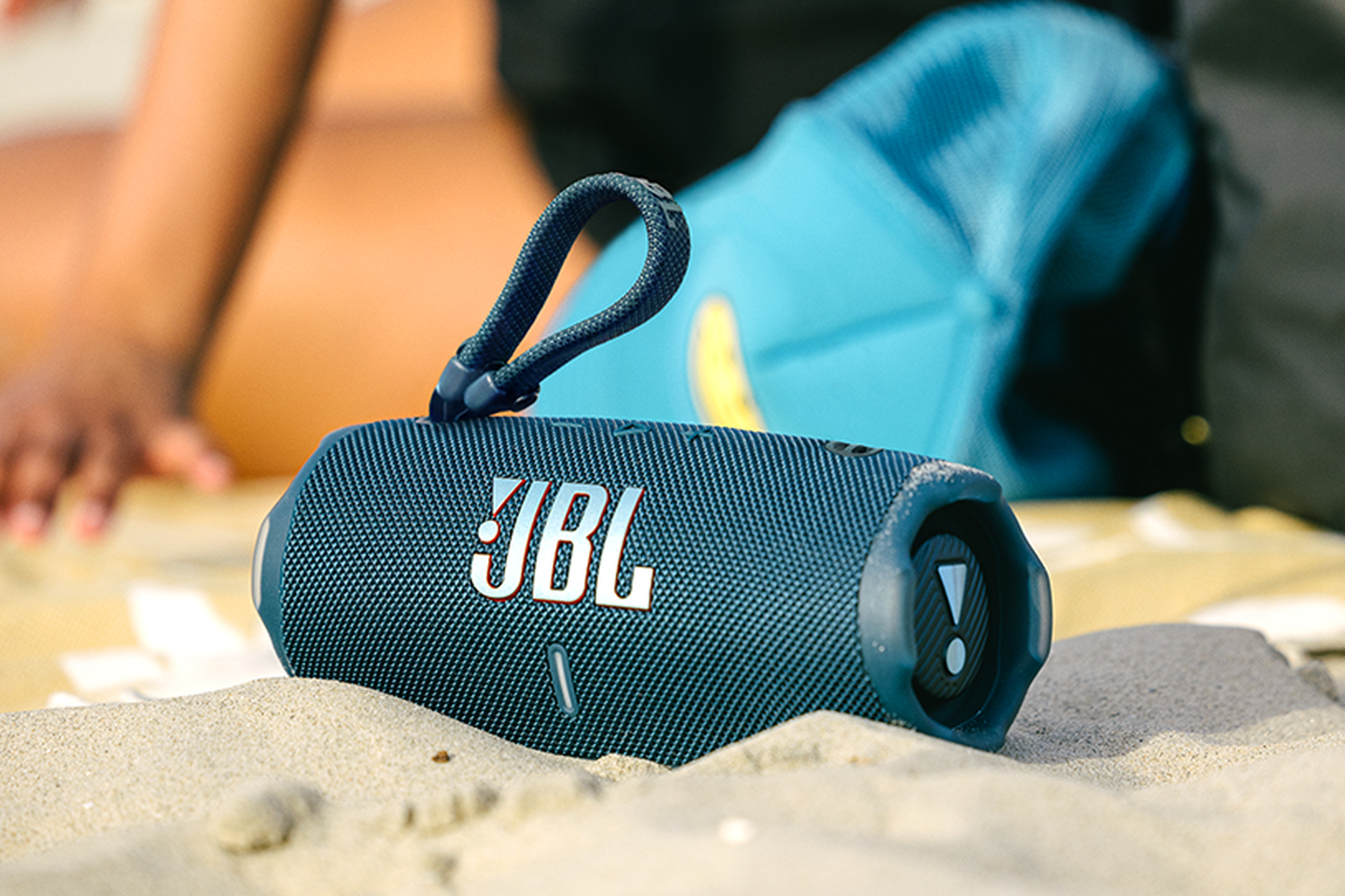 JBL Flip 7 dan Charge 6 Hadir dengan Teknologi Suara AI dan Baterai Lebih Lama