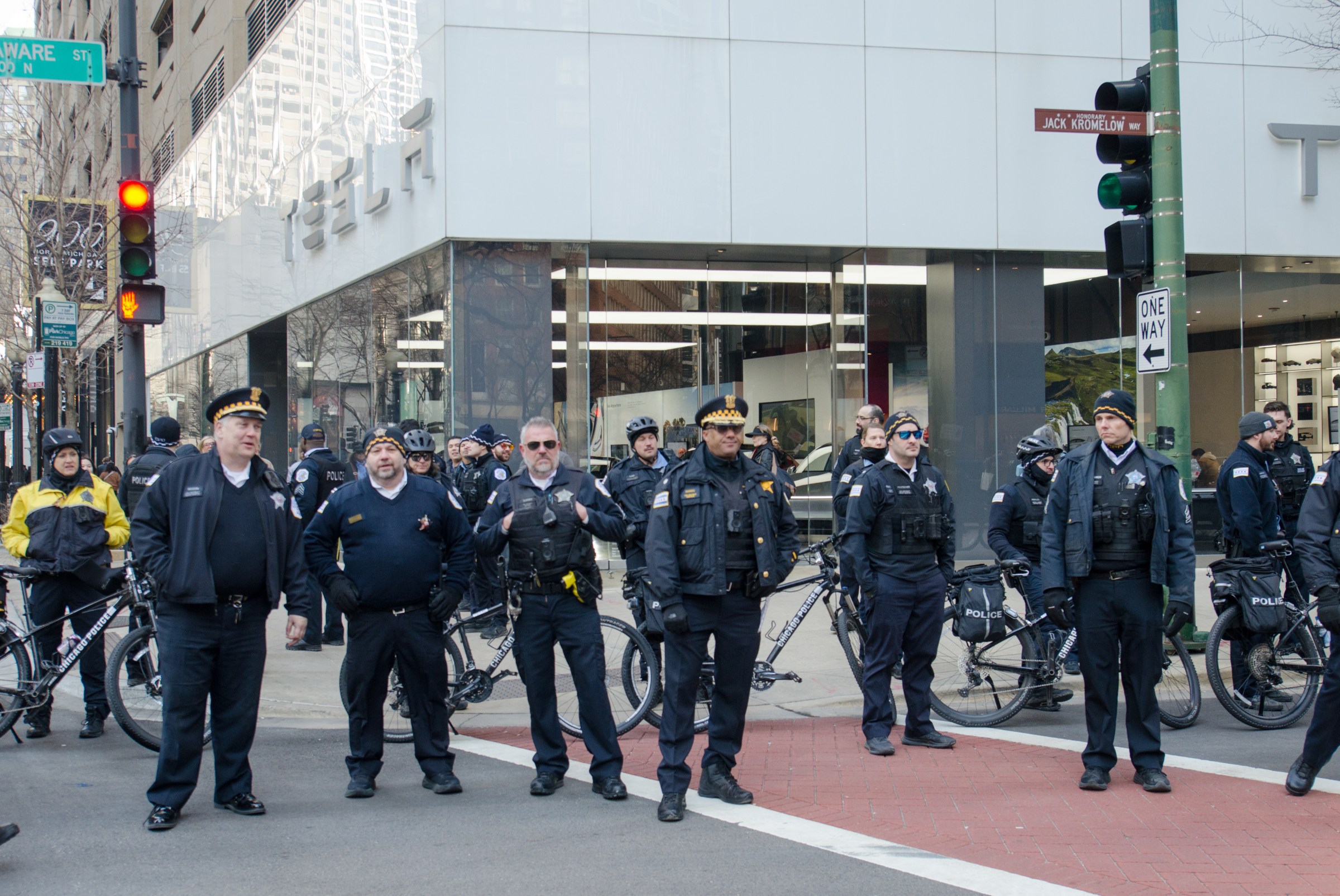 Protes Besar Melawan Elon Musk dan Tesla Karena Kontroversi Kebijakan Pemerintah