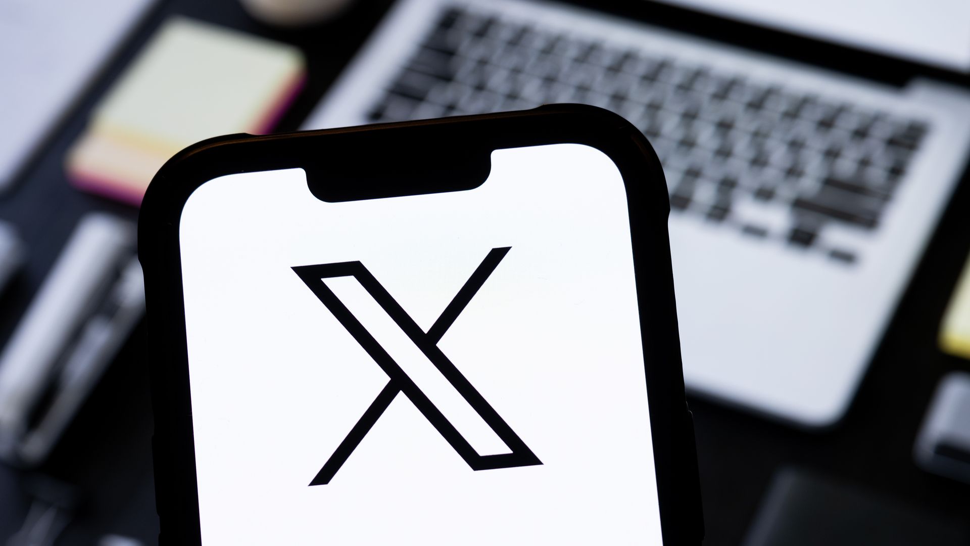Serangan Siber Besar Menghantam X, Pengguna di AS Mengalami Gangguan Layanan