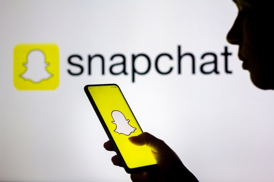 Snapchat Luncurkan Lensa Video AI Generatif Pertama untuk Pengguna Premium