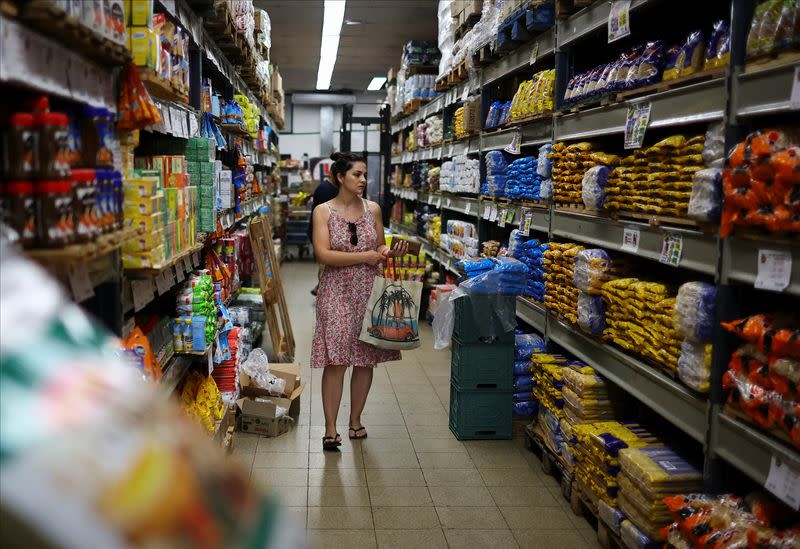 Prediksi Inflasi Argentina Naik di Februari, Tantangan Baru Pengendalian Harga