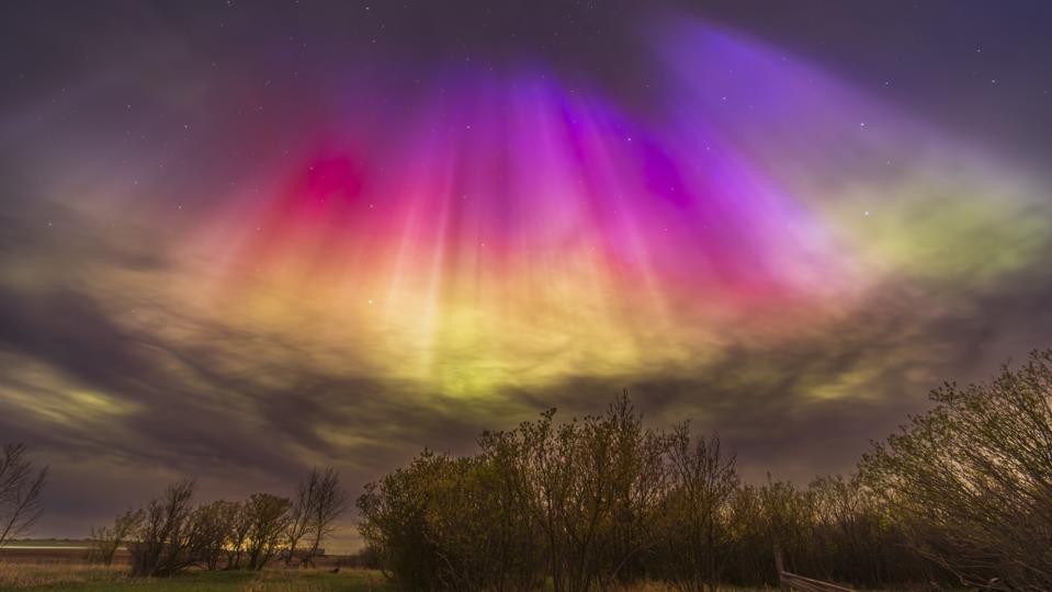 Gerhana Bulan Total Maret 2025: Peluang Melihat Aurora Merah Langka di Amerika Utara