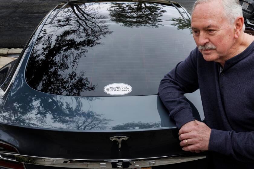 Pengaruh Politik Elon Musk Terhadap Penjualan dan Citra Tesla di Amerika