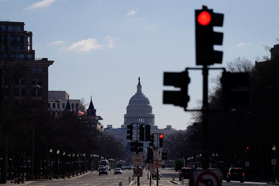Risiko Resesi AS Melonjak Akibat Tarif Impor dan Ketidakpastian Politik 2025