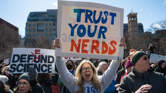 Peneliti AS Pertimbangkan Pindah Akibat Kebijakan Trump yang Merugikan Riset