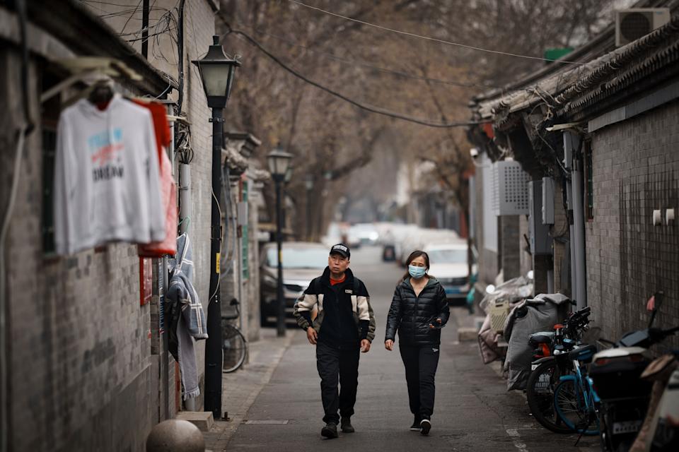 Tiongkok Dorong Konsumen Pakai Kartu Kredit Agar Ekonomi Bangkit