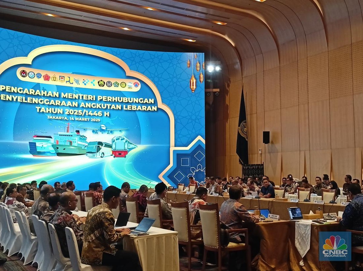 Menhub Pimpin Rapat Koordinasi Persiapan Angkutan Lebaran 2025 Pasca Kebakaran Kereta