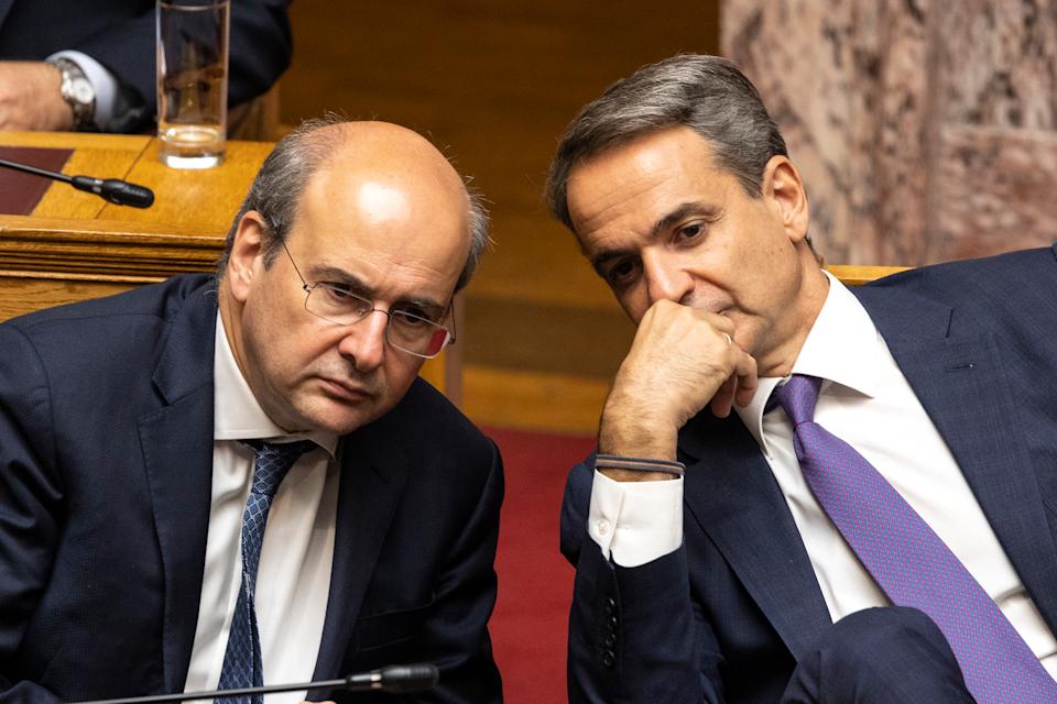 Yunani Kembali ke Peringkat Investasi Setelah 15 Tahun Krisis Utang