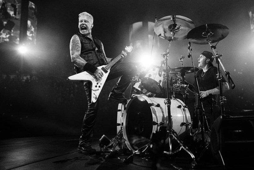 Video Konser Metallica di Vision Pro: Menghadirkan Pengalaman Imersif yang Menggetarkan